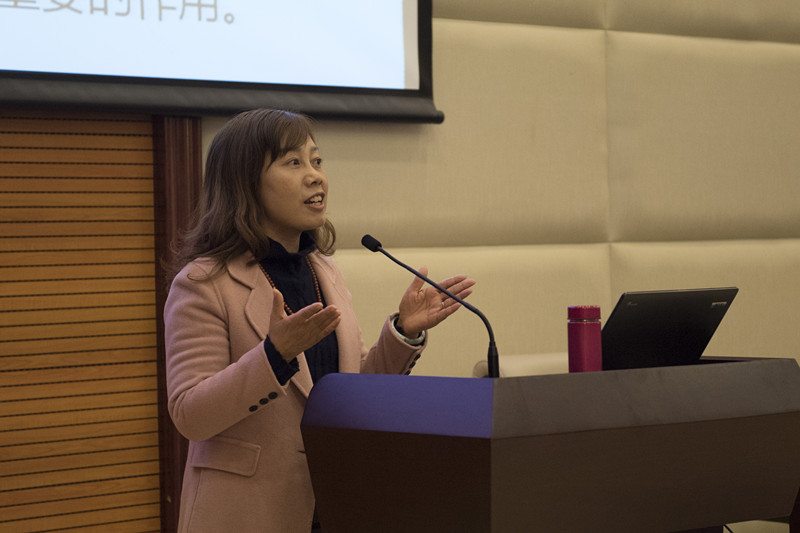重庆理工大学期刊社社长彭熙教授讲授应用文写作知识