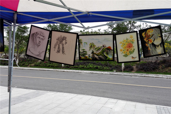 绘画作品展出现场_副本