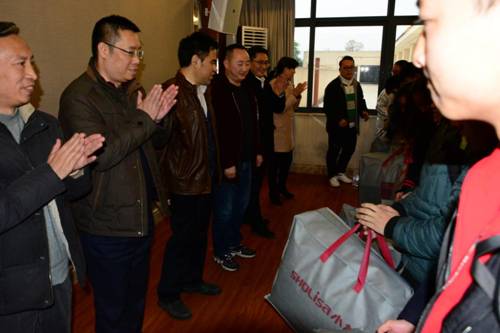 http://www.cqut.edu.cn/__local/C/CC/C3/0ABCA2B8E9212ABBE43E8F41636_84234E77_12504.jpg