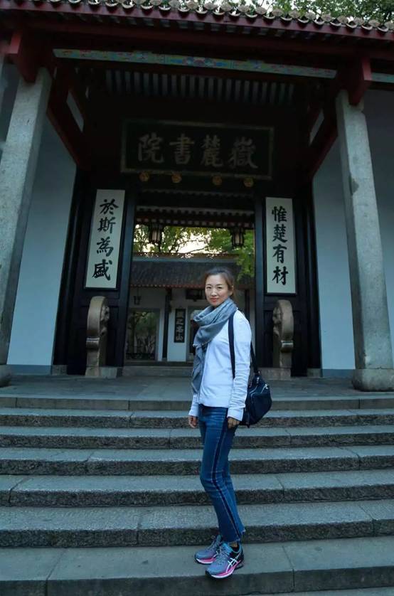 说明:http://ljxq.cqut.edu.cn/__local/C/15/BB/42D1159DBF8865ED5BAA86934BF_51C7B88D_E717.jpg